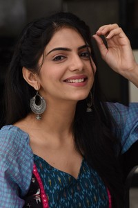 Actress Misha Narang Pictures
